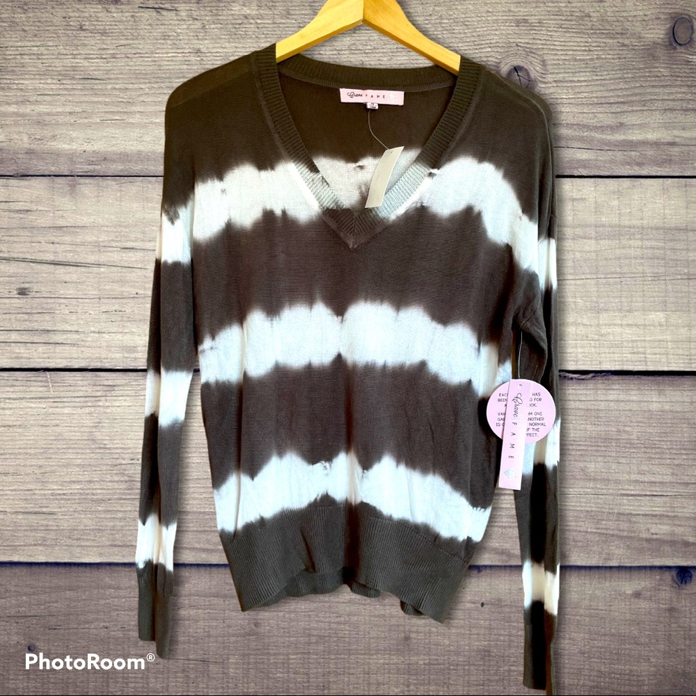 Crave Fame v-neck top